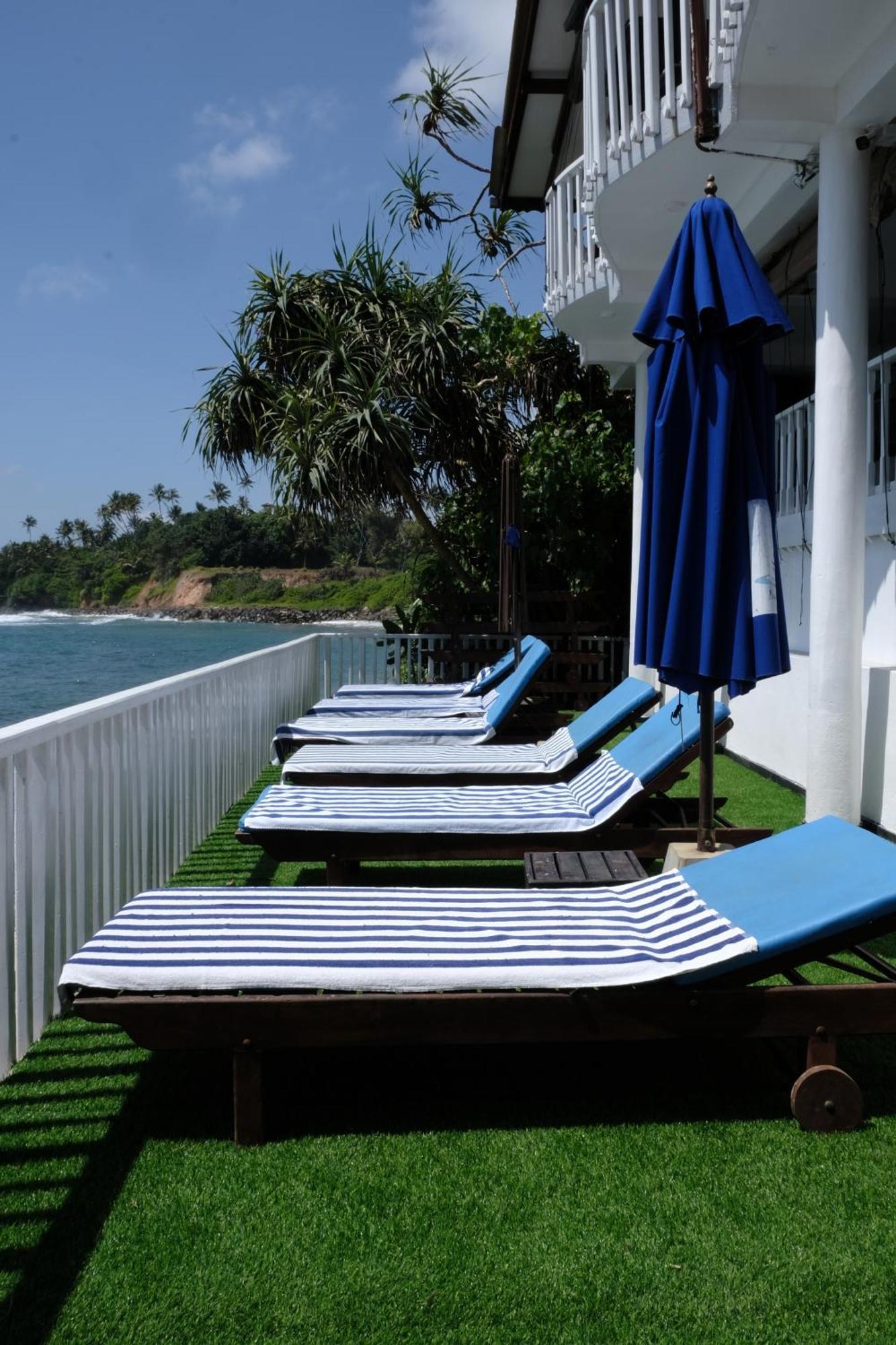 We Are Surfers Hotel Weligama Exterior photo